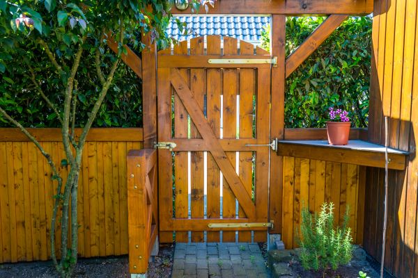 Wood Gate Repair in Windsor
